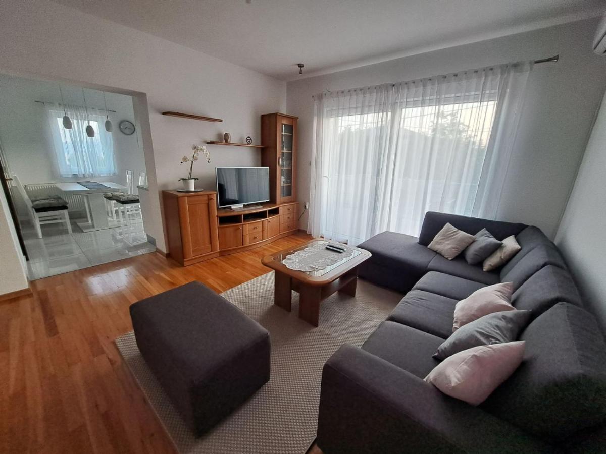 Apartment Nina Novi Vinodolski Buitenkant foto
