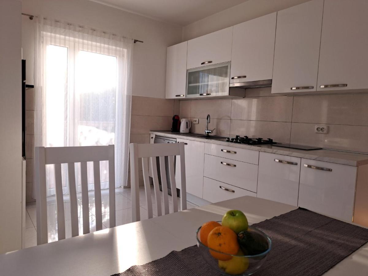Apartment Nina Novi Vinodolski Buitenkant foto